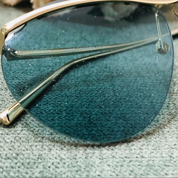 πMarc Jacobs Sunglasses - Picture 14 of 15